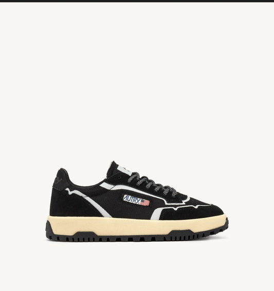 WILDPACE LOW SNEAKERS IN BLACK MESH AND SUEDE