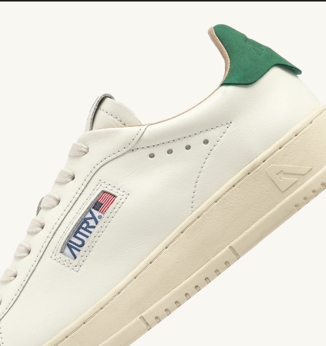 DALLAS LOW SNEAKERS IN WHITE AND AMAZON LEATHER