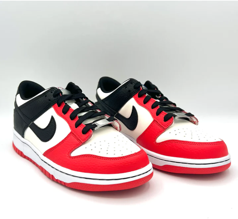 NIKE DUNK LOW EMB NBA 75TH ANNIVERSARY CHICAGO