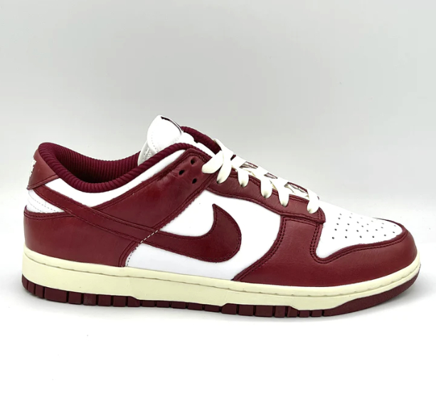 NIKE DUNK LOW VINTAGE TEAM RED