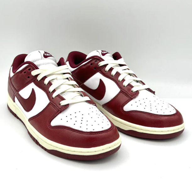 NIKE DUNK LOW VINTAGE TEAM RED